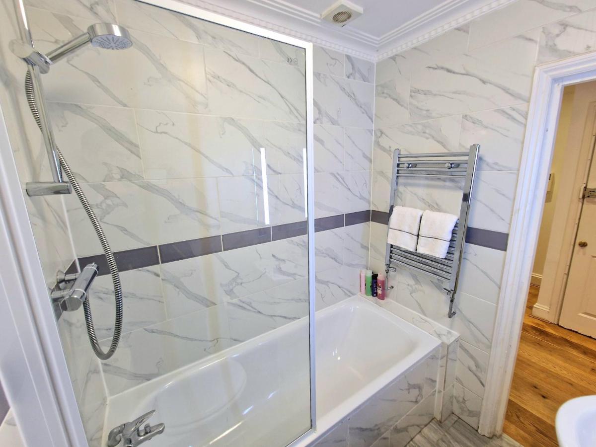 Cosy Home In Kensington - Great Location! 3 Minutes Walk To Earl'S Court Station Londýn Exteriér fotografie
