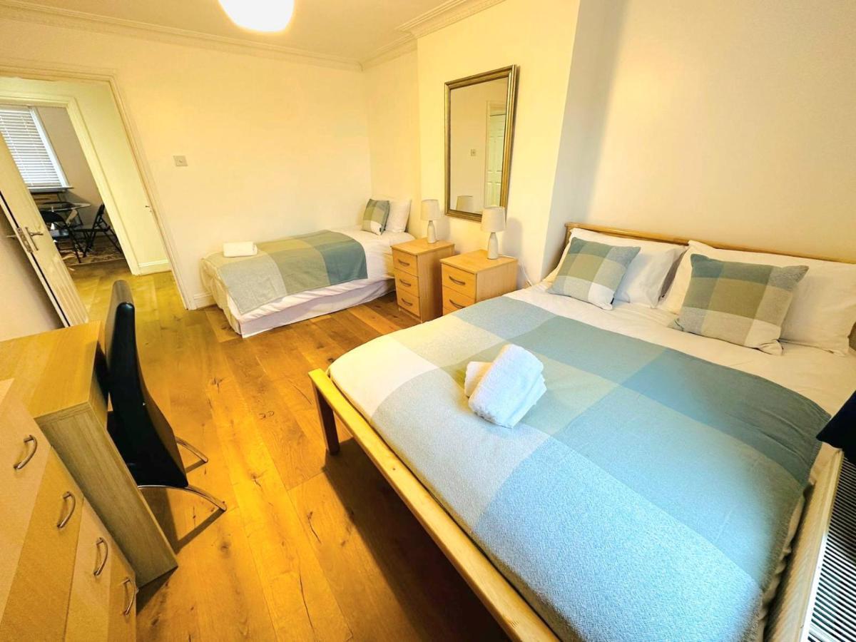 Cosy Home In Kensington - Great Location! 3 Minutes Walk To Earl'S Court Station Londýn Exteriér fotografie