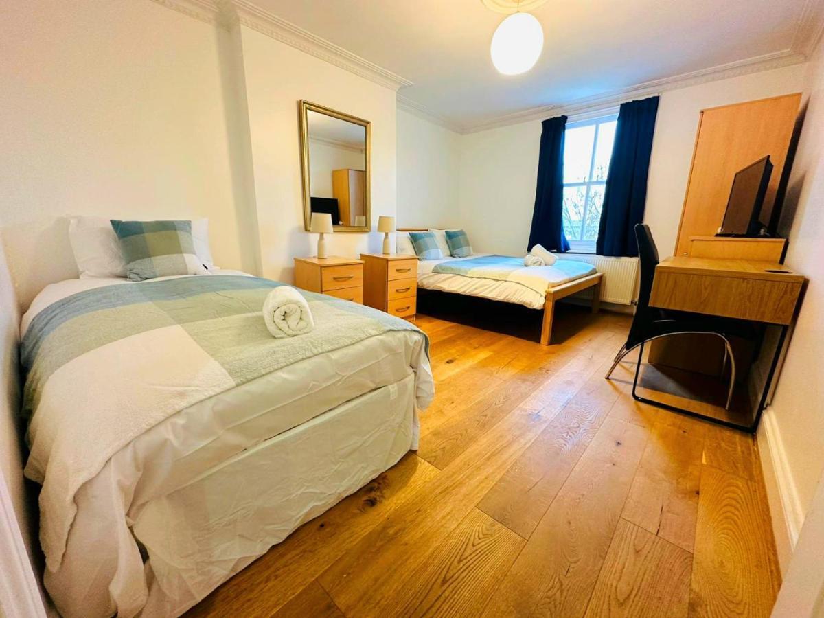 Cosy Home In Kensington - Great Location! 3 Minutes Walk To Earl'S Court Station Londýn Exteriér fotografie