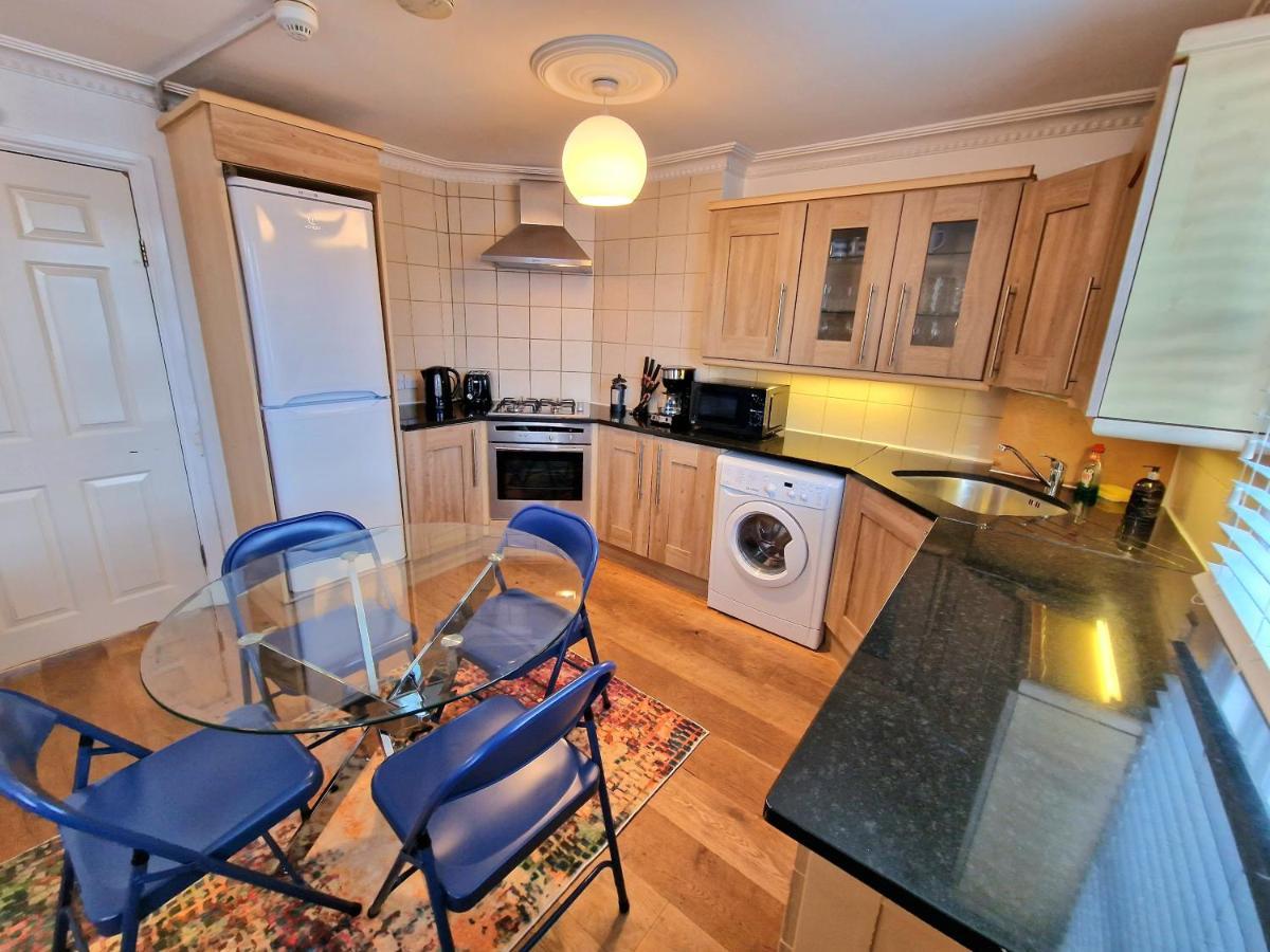 Cosy Home In Kensington - Great Location! 3 Minutes Walk To Earl'S Court Station Londýn Exteriér fotografie