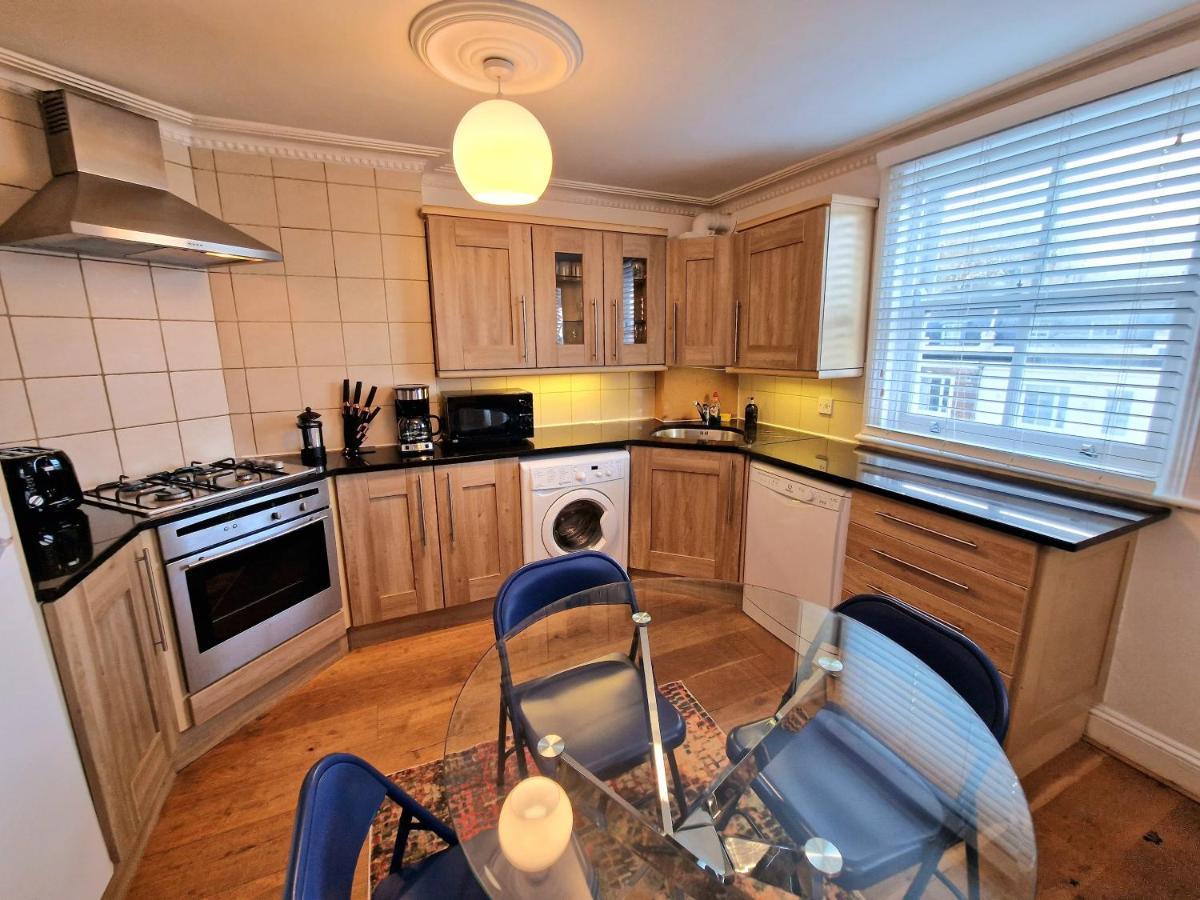 Cosy Home In Kensington - Great Location! 3 Minutes Walk To Earl'S Court Station Londýn Exteriér fotografie