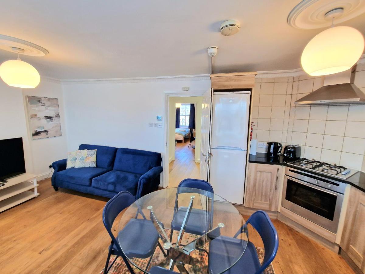 Cosy Home In Kensington - Great Location! 3 Minutes Walk To Earl'S Court Station Londýn Exteriér fotografie